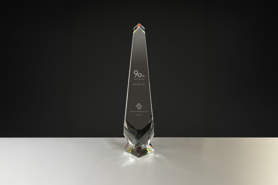 鈴木スプリング様_ トロフィー