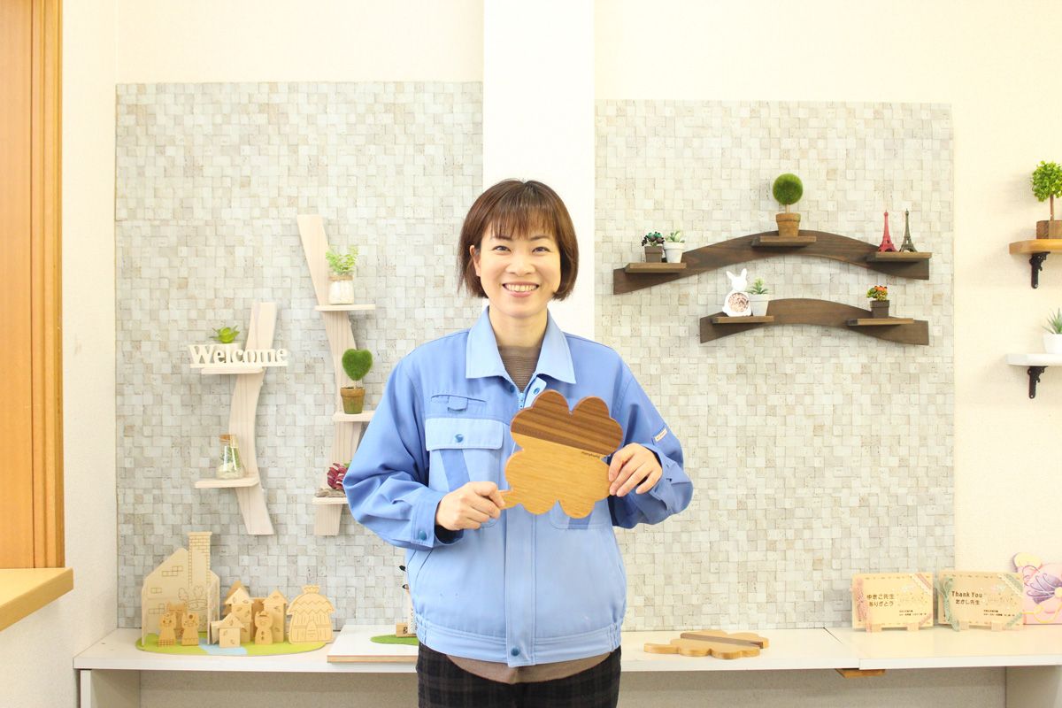 株式会社 川井工業 営業部 川井 園子 様様