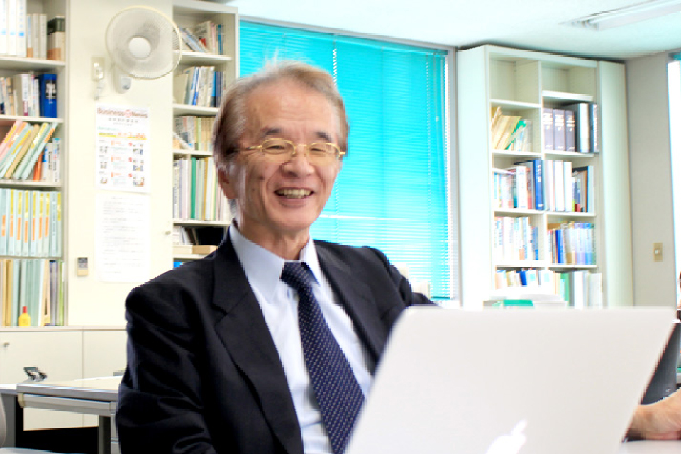 所員が好きな時間に記事を投稿できるので、５年間続いています。